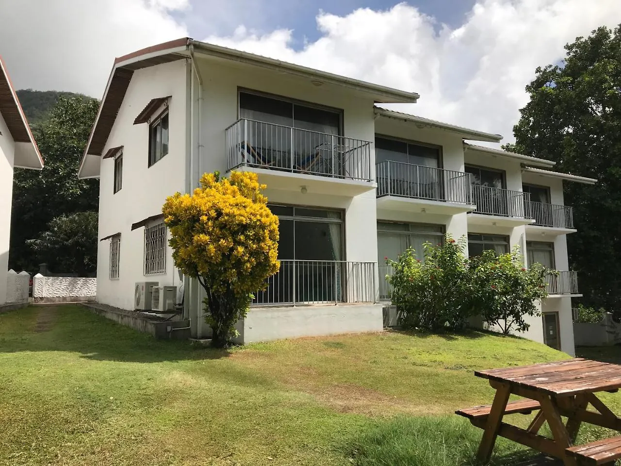 Michel Holiday Apartments Victoria